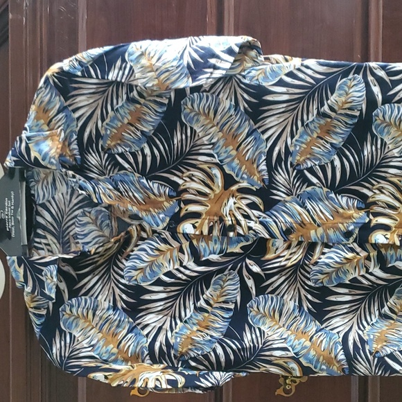 Tropical short sleeve button up shirt - Picture 3 of 5